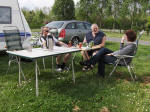 Kresten, John og Kirsten p� Camping Les portes du Beaujolais, Anse, Frankrig