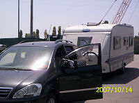 Venter udenfor Camping Fusina mens der tjekkes ind