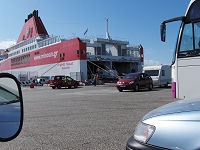 Camilla, Kristian og Kristoffer k�rer i land