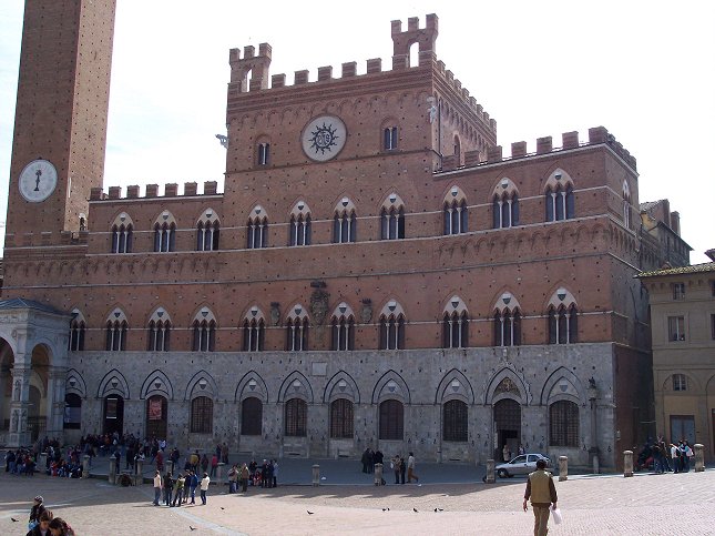 R�dhuset p� 'Il Campo', Siena.